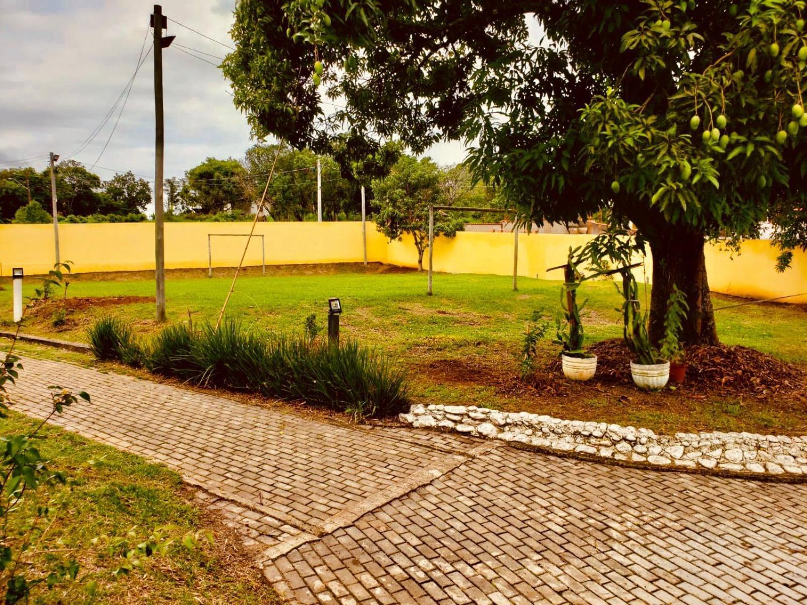 Вілла Chacara Charmosa Com Piscina, Campo De Futebol Гуаратінгета Екстер'єр фото